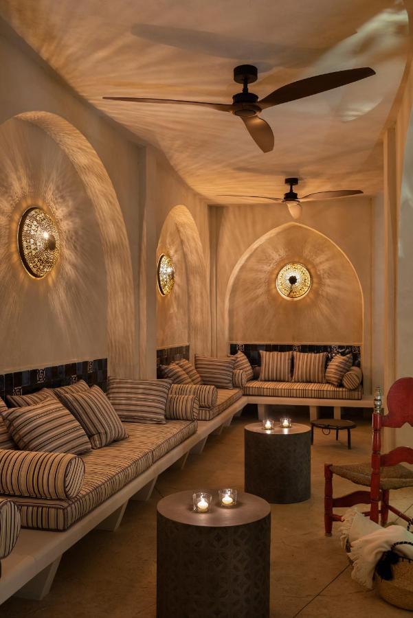 Bed and Breakfast Pajaro Rebelde Sevilla Exterior foto