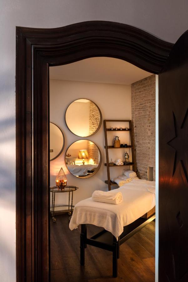 Bed and Breakfast Pajaro Rebelde Sevilla Exterior foto