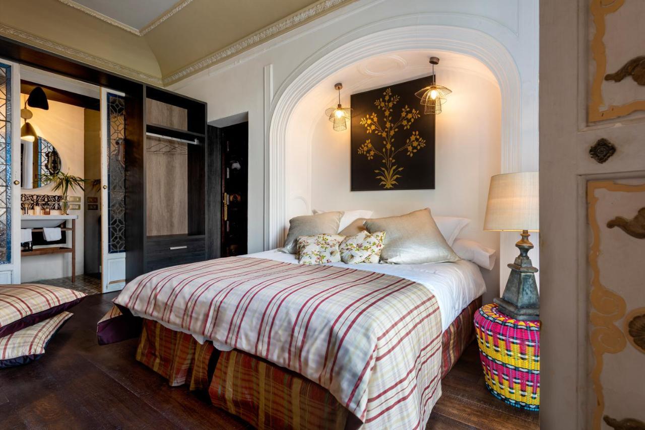 Bed and Breakfast Pajaro Rebelde Sevilla Exterior foto