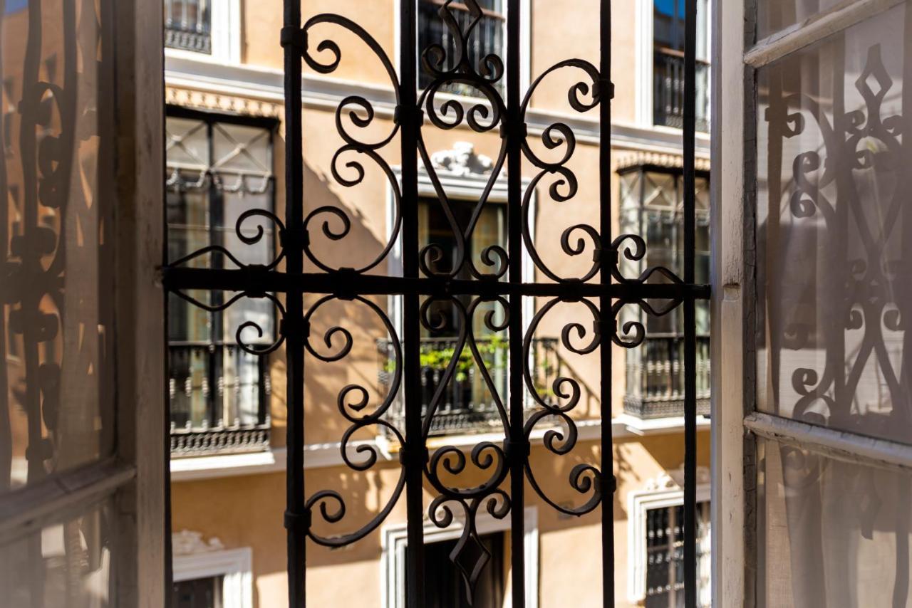 Bed and Breakfast Pajaro Rebelde Sevilla Exterior foto